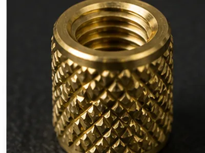 Diamond knurled insert